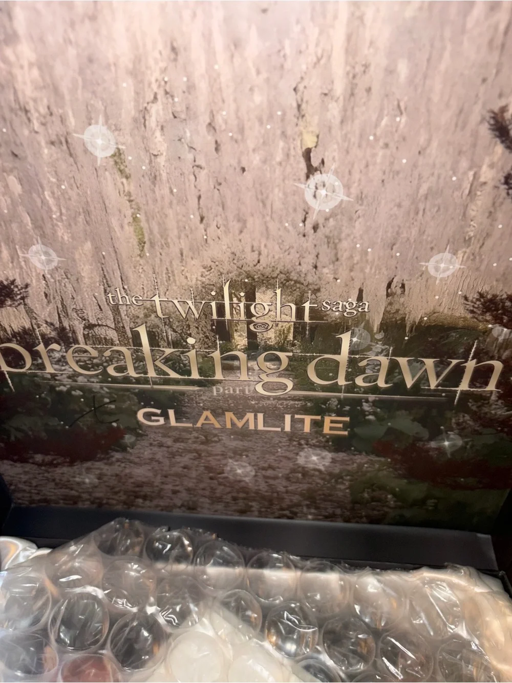 Breaking Dawn Part 1 Makeup Collection glamlite new never used amazing!!!